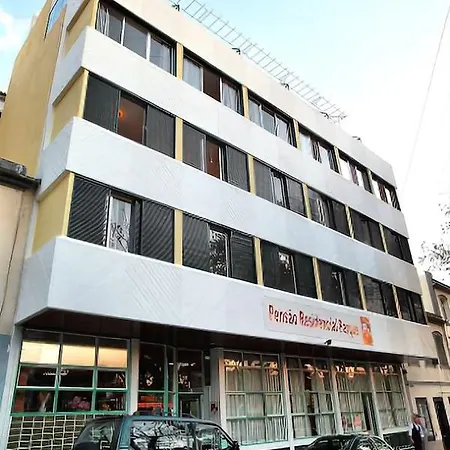 Residencial Parque Hostel